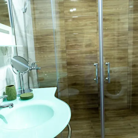 Rabi Park Apart Otel Aziz Konstantin ve Elena