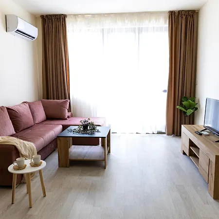 Апартхотел Rabi Park 3*