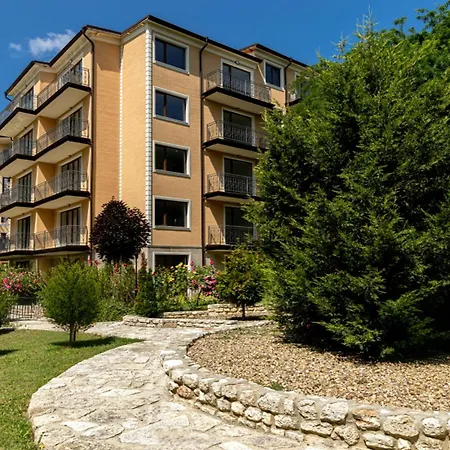 Апартхотел Rabi Park 3*