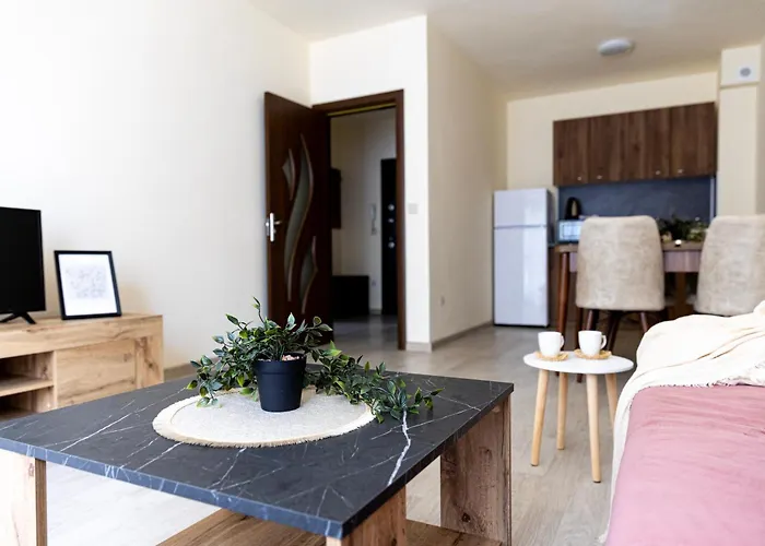 Rabi Park Aparthotel Saints Constantine and Helena