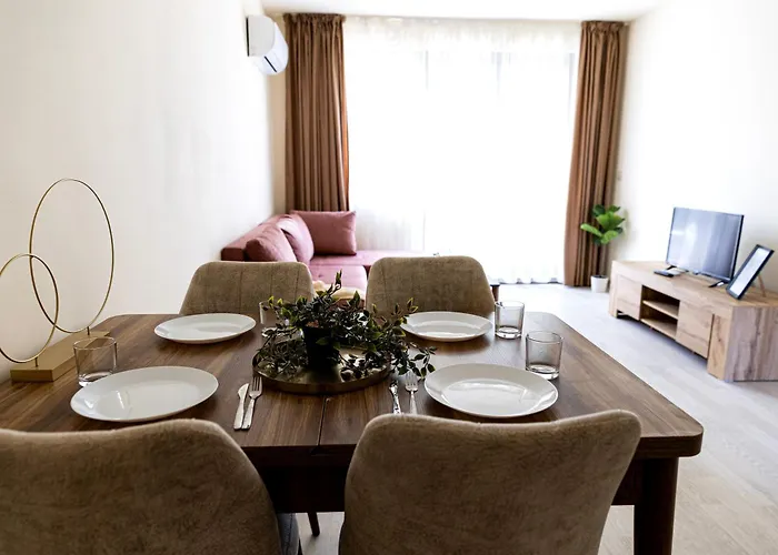 Rabi Park Aparthotel Saints Constantine and Helena